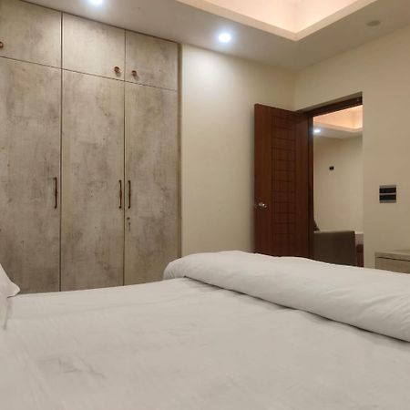Villa In Vrindavan, Hare Krishna M Dış mekan fotoğraf