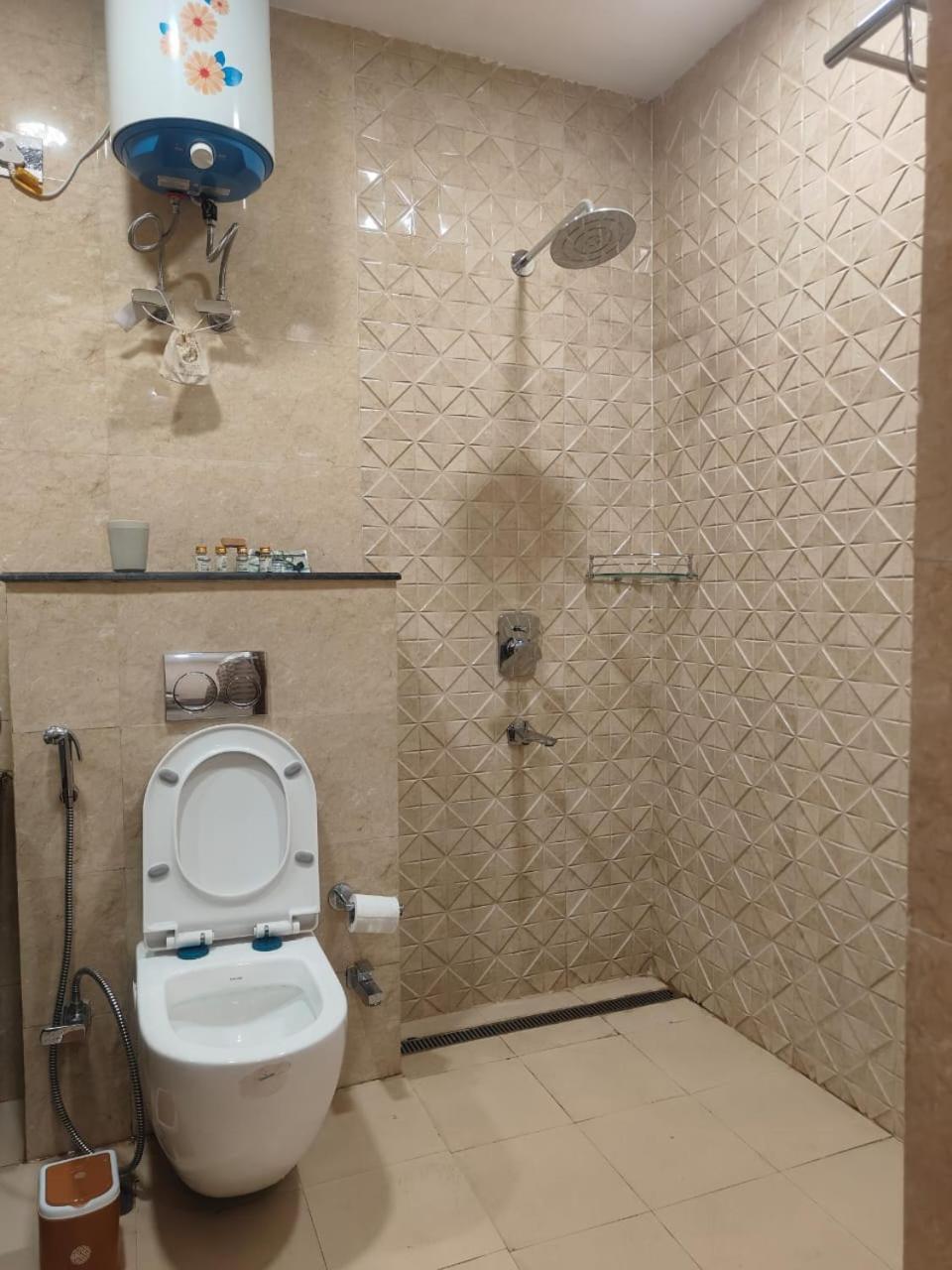 Villa In Vrindavan, Hare Krishna M Dış mekan fotoğraf