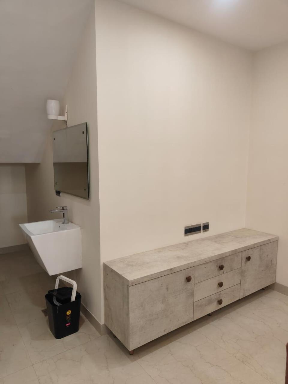 Villa In Vrindavan, Hare Krishna M Dış mekan fotoğraf